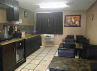 Studio 6 Suites Delano, CA