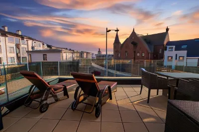 Antrim House Guest Rooms & Suites Hotels near Barry's Amusements