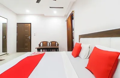 Malaya House --Couples, Family, Corporate Favorite-- Near Bmc Chowk Iconic Mall Hotels in 