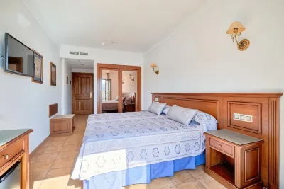 Hotel Villa Frigiliana Отели рядом с достопримечательностью «Centro Histórico de Frigiliana»