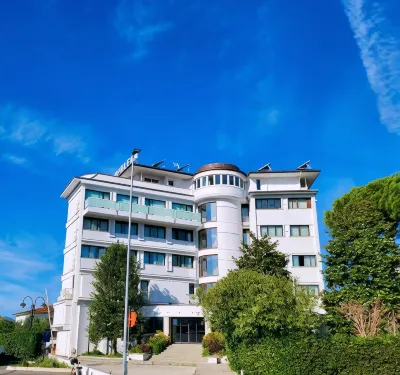 Hotel Napoleon Các khách sạn gần Parrocchia Di Vicopelago