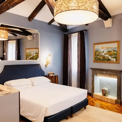 Pensione Accademia - Villa Maravege Hotels near Ca' Rezzonico