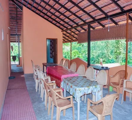 Evergreen Homestay by StayApart, Coorg Отели в г. Кодагу