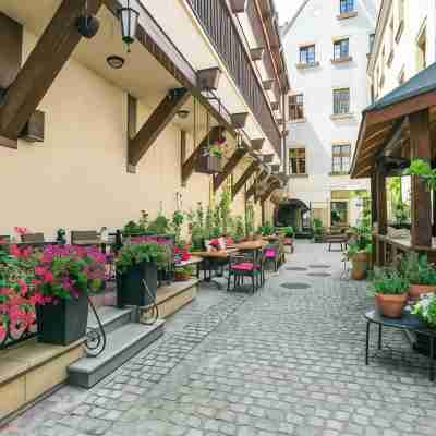 Hotel Dwór Polski Hotel Exterior