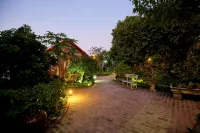 Anh Huong Tam Coc Homestay Hotels near Tràng An Landscape Complex