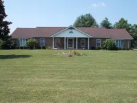 Quiet-Country and Spacious Grandma's Duplex