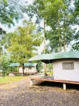Banyu Pinus Camper Park Hotel a Sagalaherang
