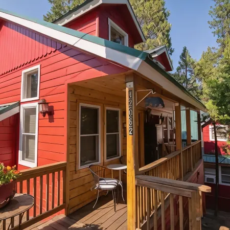 Elliott House Boutique Inn