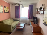 Hotel Ostrov Garni - Parkplatz