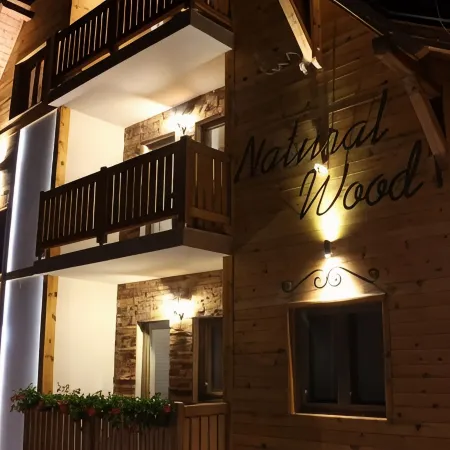 Villa Natural Wood