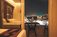 Sky Pyramids View Inn