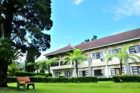 Sari Ater Hotel & Resort Hotel dekat the Ranch Ciater Subang