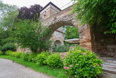 Massimago Wine Tower