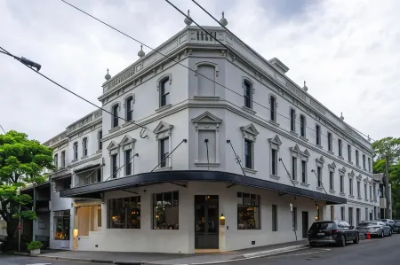 The Grand National Hotel by Saint Peter Отели рядом с достопримечательностью «UNSW Кафедра Искусства и Дизайна»