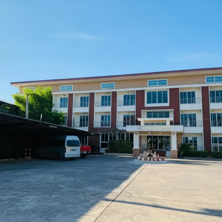 New Tara Place Lom Sak Hotel