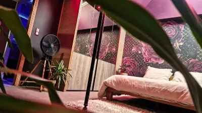 AKA LOVE ROOM Các khách sạn ở Damiatte