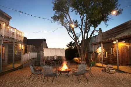 Cedar Creek Отели в г. Сейнт Джонс Тауншип