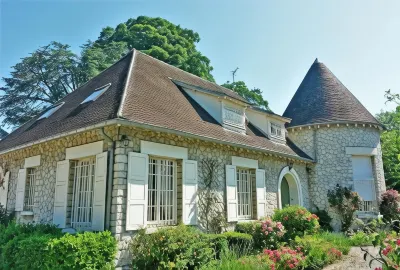 Hôtel le Régent Các khách sạn ở Longpont