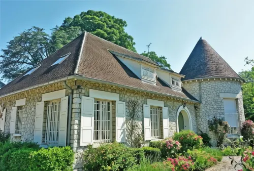 Hôtel le Régent Hotels in Saint-Pierre-Aigle