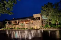 DoubleTree by Hilton Akron Fairlawn Hotels in Akron
