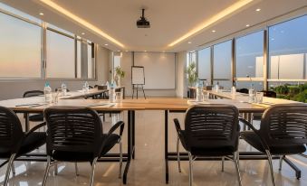 The Ray Hotel and Studios
