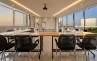 The Ray Hotel and Studios Hotels in Jdeideh