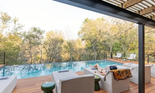 Thornybush Simbambili Lodge