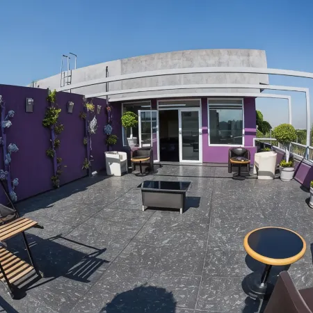 WeEnjoy Hotels Grand Prix Aeropuerto Cdmx Отели рядом с достопримечательностью «Аламида Централ»