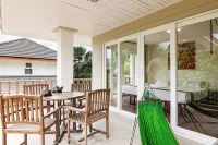 Baan Talay Samran 4 Bedrooms Villa with Beach and 3 Pools