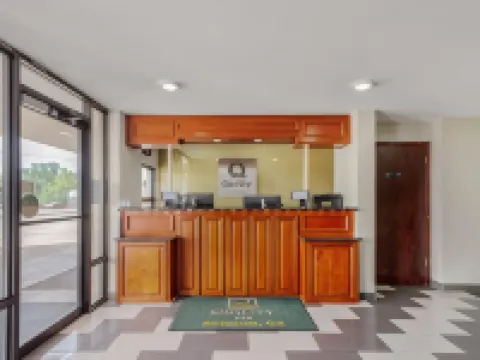 Quality Inn Hotels in Acworth