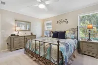 4937 Windward Place 3 Bedroom Home Hotels in Nassau County
