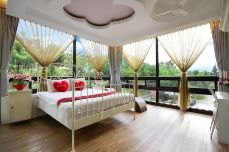 Full House Bed and Breakfast