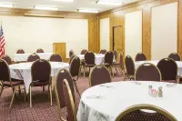 Ramada by Wyndham Enid - breakfast