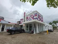 Urbanview Hotel B LIV Kendari by RedDoorz Hotels in Kadia