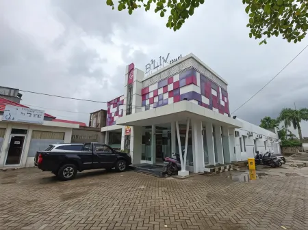 Urbanview Hotel B LIV Kendari by RedDoorz