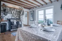Windy Walls - 3 Bedroom Holiday Home - Rhossili Hotels in Rhossili