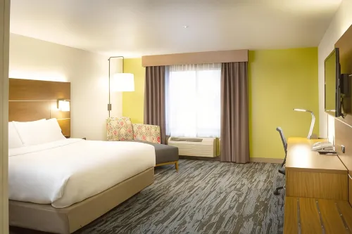 Holiday Inn Express & Suites Wausau Hotel a Weston
