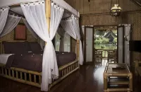 Kampung Sampireun Resort & Spa Hotels in Samarang