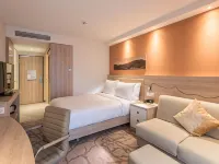 Hampton by Hilton Freiburg Hotels near Schlossberg
