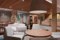 Fairfield Inn & Suites Shawnee فنادق في شاوني