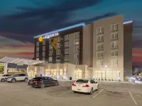 La Quinta Inn & Suites by Wyndham Mobile Hotels near Springhill Avenue Temple