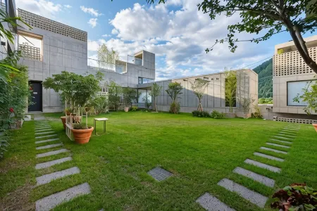 Chuncheon Onda Poolvilla Отели рядом с достопримечательностью «Jade Garden»