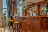 โรงแรมมุทธูนิวตัน (ใกล้สนามบินอินเวอร์เนส) - ที่มีบาร์