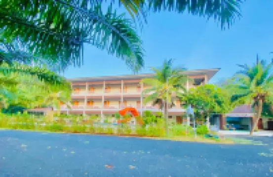 จันทร์ไพลิน โอมาซ่า โรงแรมใกล้ค่ายมวยฉลามขาวมวยไทย