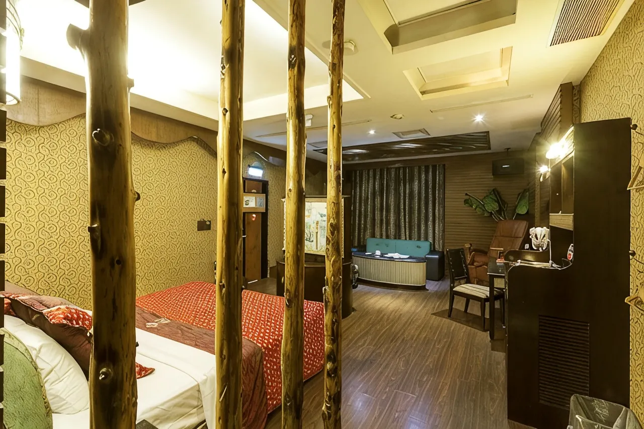 Polaris Motel Rooms Photos