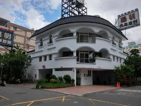 Shiny Seasons Motel Отели рядом с достопримечательностью «Zhengfeshe»