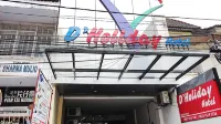 Hotel d'Holiday Makassar Hotels near Simpatik Aquarium
