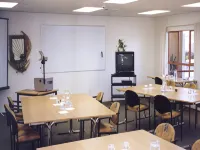 Albany Executive Motor Inn Limited Hotels near QBE Stadium Function Centre