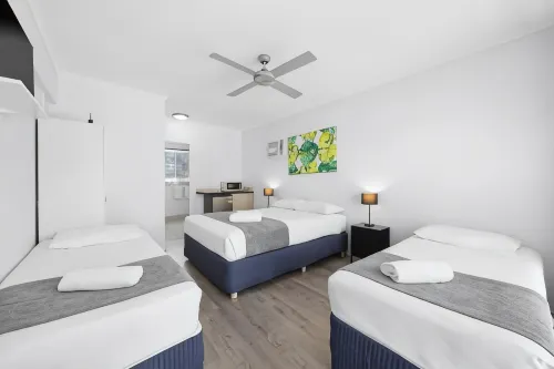 Pacific Paradise Airport Motel Hotels in Diddillibah