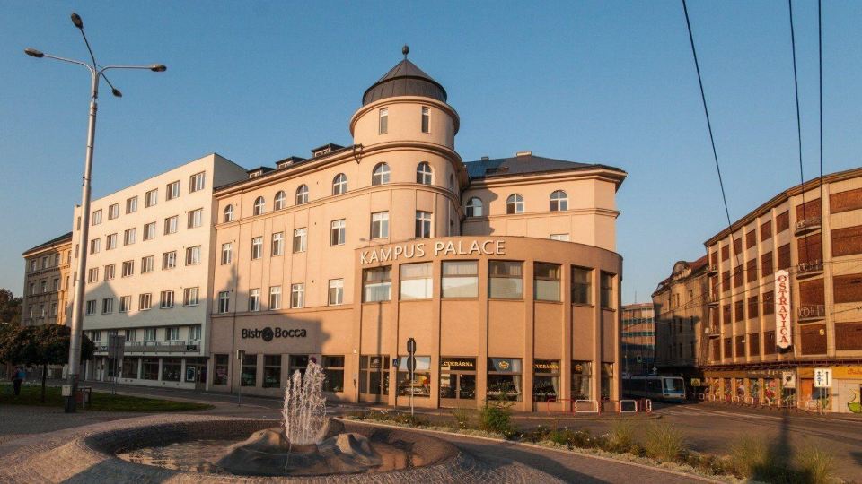 Kampus Palace